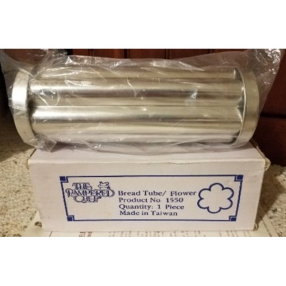 Pampered Chef Valtrompia Bread Tube Flower Shape 1550 Stainless Steel New Box